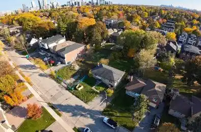 387 Hounslow Avenue Toronto C07 Ontario M2R 1H7