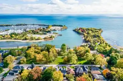 599 Lakeside Avenue Mississauga Ontario L5G 1N7