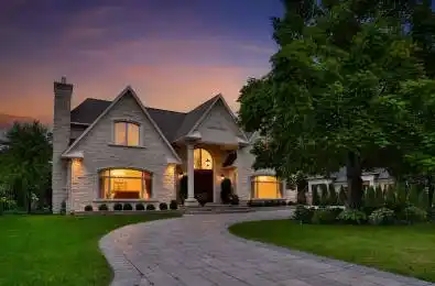 1511 Broadmoor Avenue Mississauga Ontario L5G 3T7