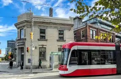 541 Queen Street Unit# Upper Toronto C08 Ontario M5A 1V1