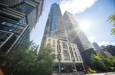 45 Charles Street Unit# 5202 Toronto C08 Ontario M4Y 0B8