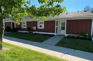 47 SZOLLOSY Circle Hamilton Ontario L9B 1T8