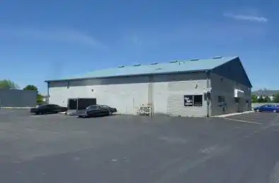 27 Copernicus Boulevard Unit# 8 Brantford Ontario N3P 1N4