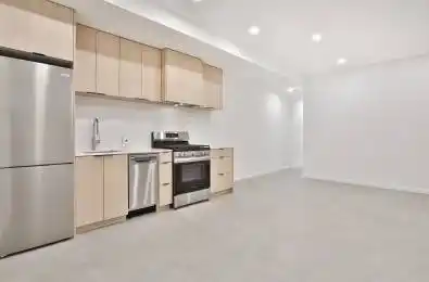 28 Salem Avenue Unit# 4 Toronto W02 Ontario M6H 3C1