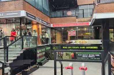 70 Yorkville Avenue Unit# MR2 Toronto C02 Ontario M5R 1B9