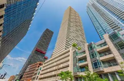 2221 Yonge Street Unit# 5702 Toronto C10 Ontario M4S 2B4