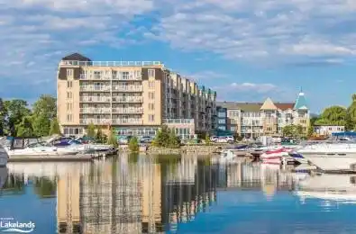 9 HARBOUR Street Unit# 6201-03 Collingwood Ontario L9Y 5C5