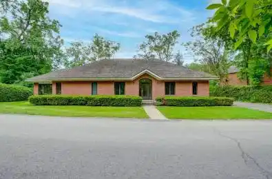 40 Pond Street Rockcliffe Park Ontario K1L 8J3