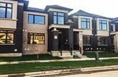 18 Military Crescent Brampton Ontario L7A 4W1