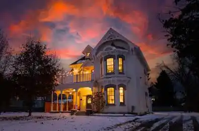 72 High Street Barrie Ontario L4N 1W4