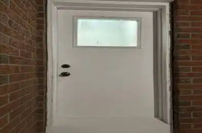 382 Harrowsmith Drive Unit# Bsmt - B Mississauga Ontario L5R 3V1