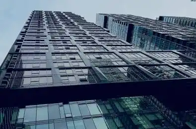 35 Mercer Street Unit# 2112 Toronto C01 Ontario M5V 1H2